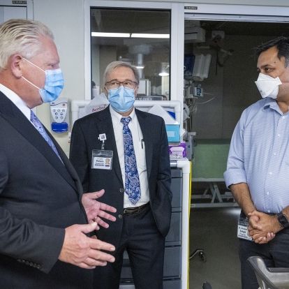 Premier Doug Ford with CEO Dr. David Pichora and Program Medical Director Dr. Anupam Sehgal