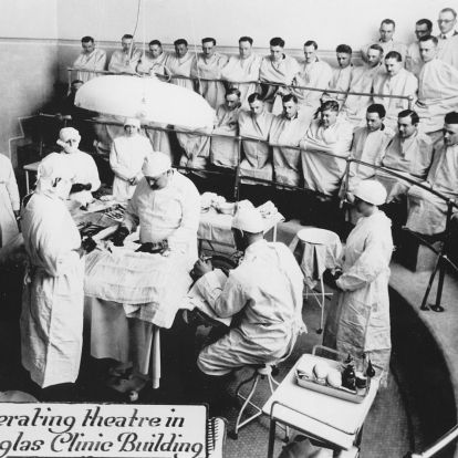 Operating theatre in the Douglas wing