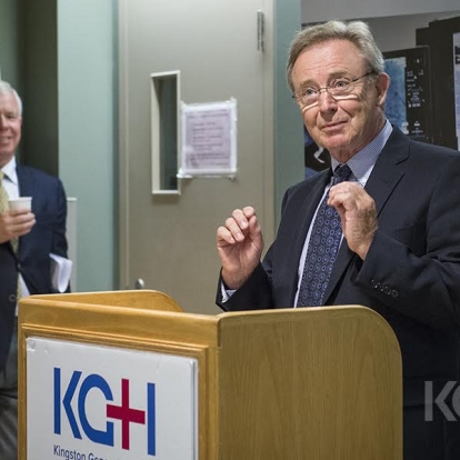 Roger Deeley, President of the KGH Research Institute, speaks to donors and gusets at the event.