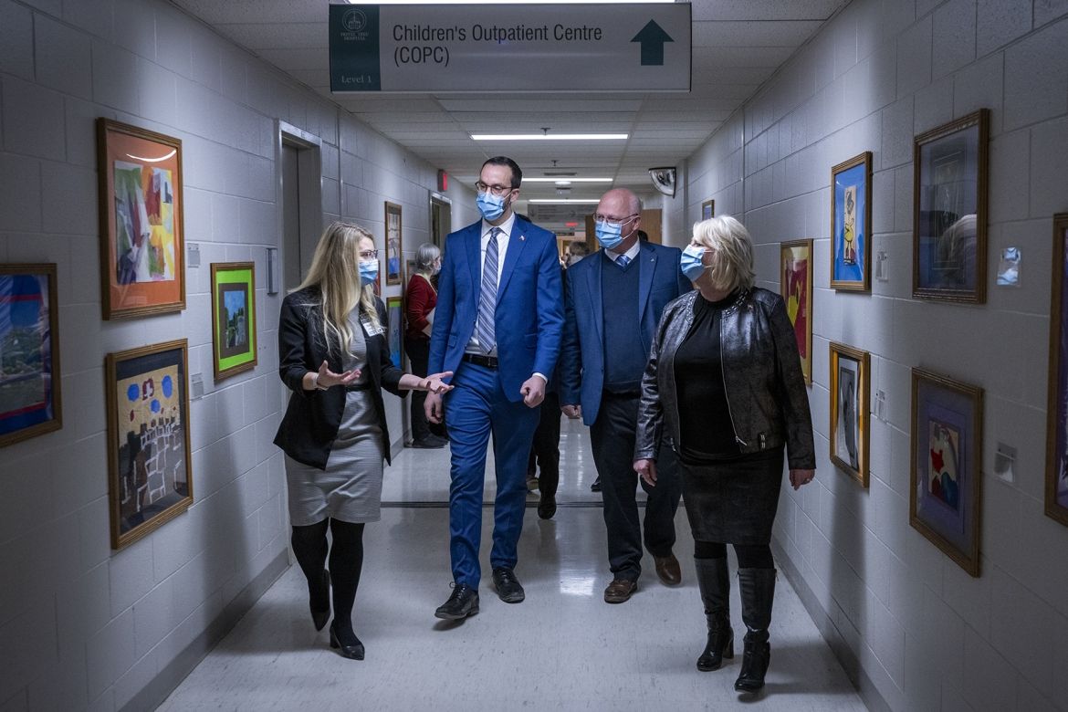 Government representatives tour the Children's Outpatient Clinic