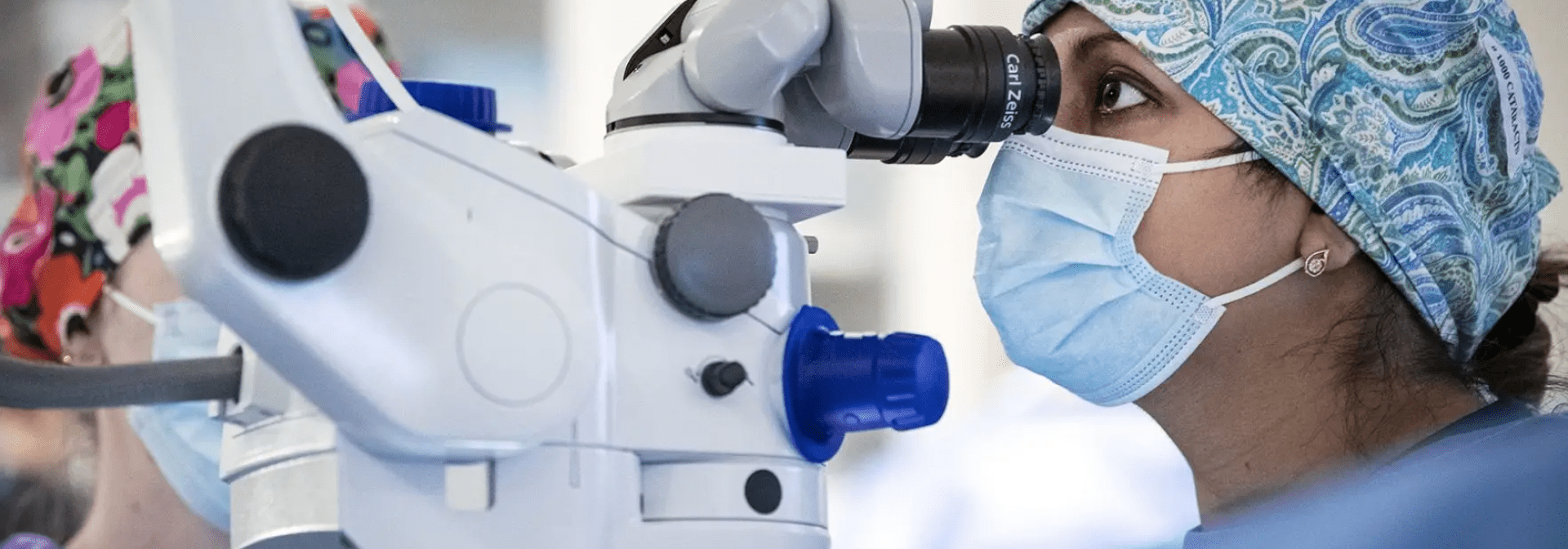 Dr. Vasudha Gupta performs a cataract surgery in the Focus Eye Centre state-of-the-art operating room (OR)