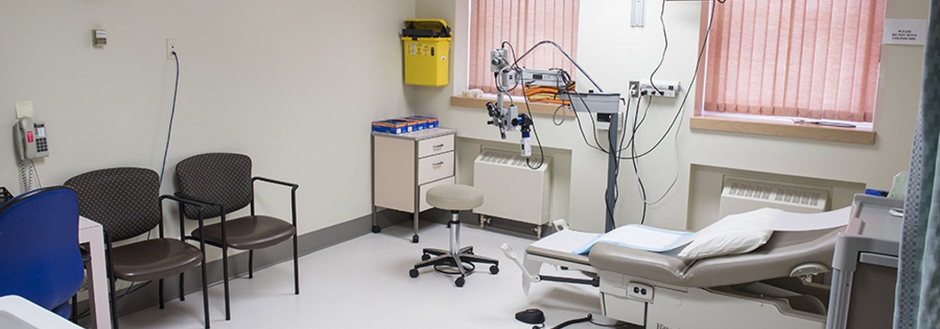 An exam room in our Colposcopy Clinic