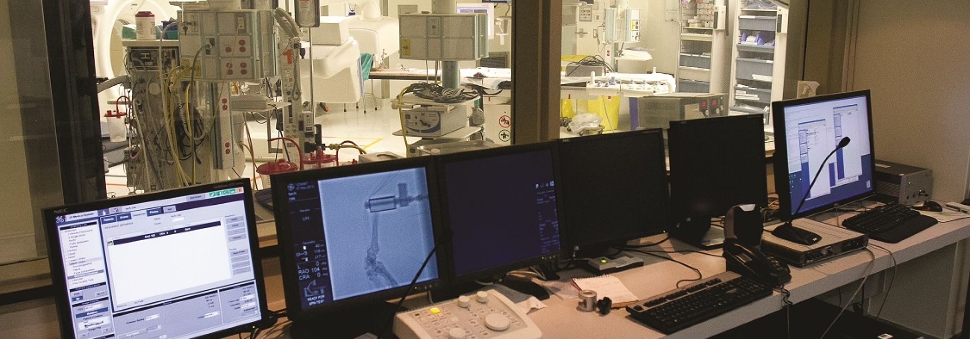 Control room for HMRL at Queen's/KGH